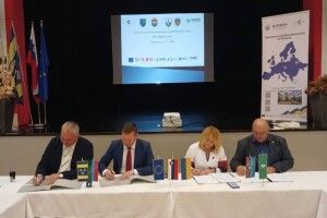 Громада з Волині підписала угоду про співпрацю з муніципалітетом Словенії