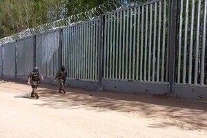 Польща збудувала 120 кілометрів паркану на кордоні з Білоруссю