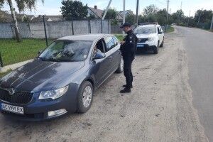 Чому у районі на Волині патрульні зупиняли автомобілі