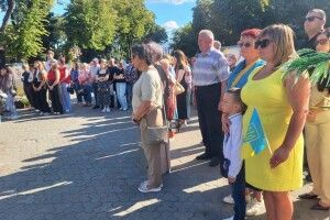 У місті на Волині вручили посмертні нагороди рідним героїв