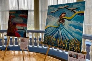 На Волині відкрили виставку картин дружин загиблих Героїв (Фото)