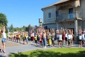 Батьків і дітей запрошує літня сімейна школа розвитку