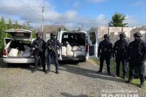 У жителів Володимирця вилучили 30 мішків бурштину (фото, відео)