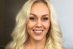 Відома артистка зізналась, що більше не зможе народити 