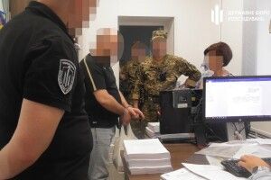 Військового-дезертира, який закликав до міжнаціональної ворожнечі, повернули за ґрати