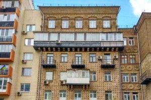 У Дніпрі демонтуватимуть пластикові вікна та засклення балконів та лоджій
