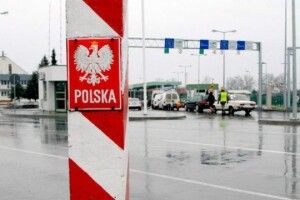 У Польщі вже виявили понад пів тисячі фейкових COVID-cертифікатів з України