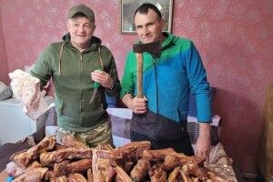 Волинянин відправив військовим півтори тонни копченого м'яса (Фото)