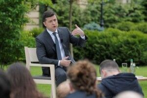 Зеленський підписав закон, який скасовує довідки про несудимість для кандидатів у депутати