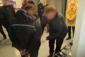Чоловік влаштував стрілянину в кафе і поранив відвідувачів
