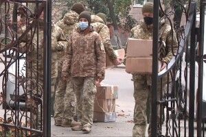 Прикордонники Луцького загону отримали ексклюзивні рукавиці (Фото)