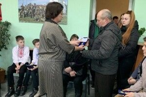 У громаді на Волині рідним полеглих Героїв вручили відзнаки «Почесний громадянин»