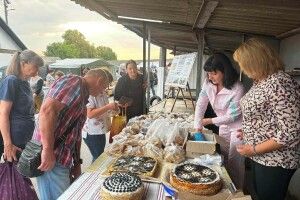 На Волині студенти та викладачі коледжу вторгували за свою продукцію 12 520 гривень