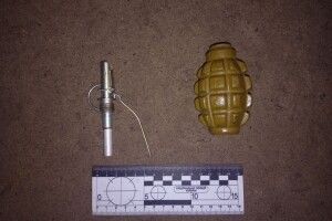 На Сарненщині поліцейські викрили кривдника на незаконному зберіганні бойової гранати  