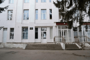 Що кажуть про звільнення медиків інфекційної лікарні у Волинській облраді та ОДА