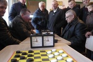 В Хотешові визначили кращих шашкістів 