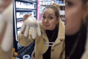 «Корова з дійками»: покупець і продавчиня поскандалили через поліетиленовий пакет за 2 гривні (Відео)