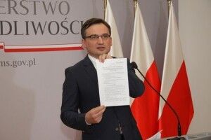 У Польщі хочуть збільшити покарання за злочини комуністичної влади