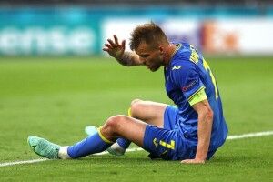 Ярмоленко вибирає між двома турецькими клубами