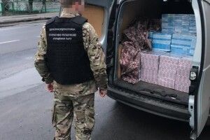 На Волині затримали авто з білоруськими сигаретами