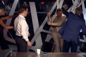 Волинський нардеп спостерігав, як його колеги лушпарилися у прямому ефірі (Відео, фото)