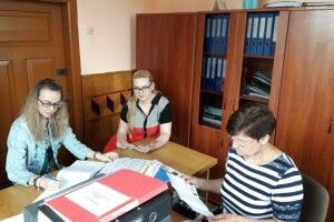 Юристи консультували селян у Чарукові Луцького району