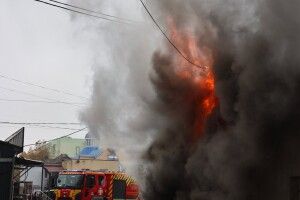 Як у Луцьку під час атаки рашистів рятували людей (Відео)