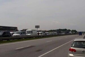 Селяни перекрили трасу Київ-Чоп