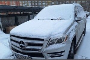 У Луцьку водій вирішив, що сміттєвози почекають