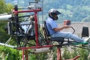 На Закарпатті сільський голова літає на саморобному «гуцульському» вертольоті