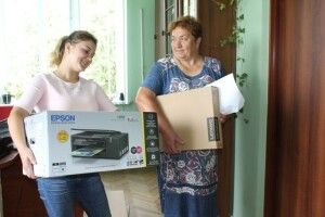 Для першокласників із Колодяжненської ОТГ закупили принтер, ноутбук і телевізори