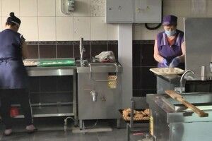 У громаді під Луцьком в школах і дитсадках перестали готувати м'ясні страви