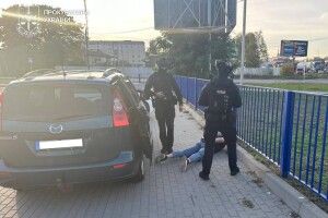 Продали 13 «гуманітарних» автівок: на Волині судитимуть членів організованої групи