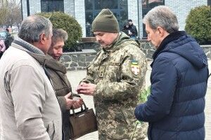 У місті на Волині рідним полеглих Героїв вручили їхні державні нагороди 