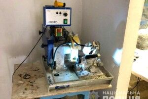 На Рівненщині викрили підпільний цех з обробки бурштину, діяльність якого організував турок (фото)