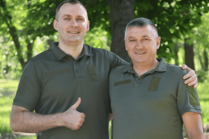 Батько та син із Волині стоять пліч-о-пліч у «Сталевій Сотці»