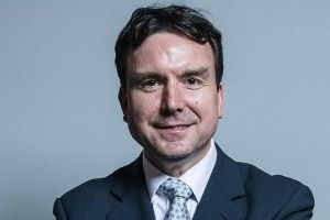 Міністр пішов у відставку через секс-скандал