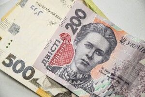 Коли ФОПи зможуть отримати свої карантинні виплати
