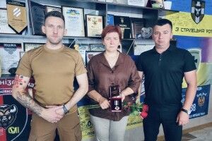 Мамі полеглого Героя з Волині вручили посмертну нагороду сина