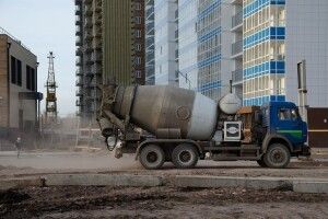 Жахлива смерть на Рівненщині: чоловік упав у бетонозмішувач, коли той працював