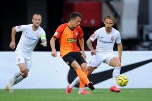 «Шахтар» і «Зоря» зіграли у безгольову нічию