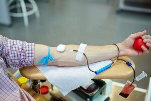 Потрібна кров усіх груп: у Рівному терміново шукають донорів