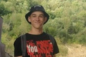 Стікав кров'ю, а «швидка» не відповідала: підліток зачепився за паркан і помер в очікуванні медиків