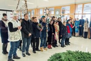 Сонячні діти віншували представникам одного з найбільших підприємств області добробуту і процвітання