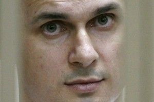 Близько 200 тисяч людей підписали петицію з вимогою звільнити Сенцова