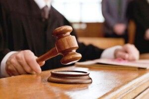 На Волині судитимуть чиновника, який взяв хабаря 1000 доларів