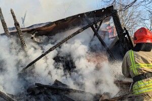 На Рівненщині вчора вогонь наробив лиха (Фото)