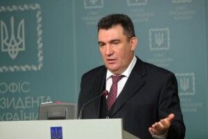 Данілов розповів, чи є потреба запроваджувати воєнний стан в Україні