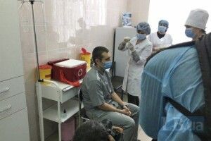 В Україні зробили перше щеплення від коронавірусу