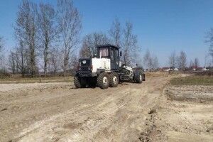 На дорогах волинської громади працює важка техніка